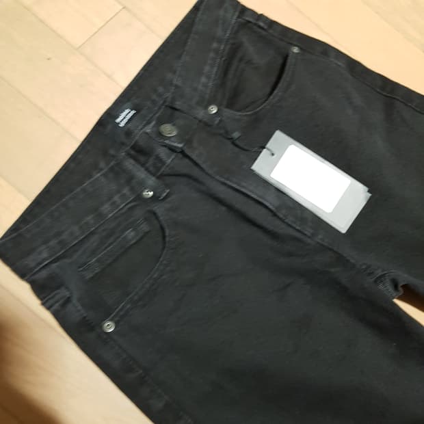 29 30인치/새옷 / 무신사 /흑청 데님 릴렉스일자팬츠/2-근당414