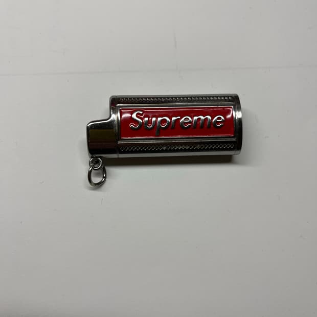 슈프림 라이터 케이스팝니다