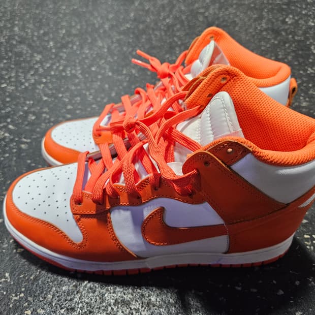 (W) 나이키 덩크 하이 오렌지 블레이즈 245mm