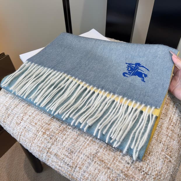 버버리 리버서블 스카프 100% 램스울
