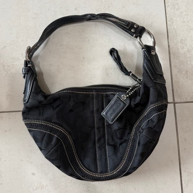 코치 블랙 숄더백 호보백