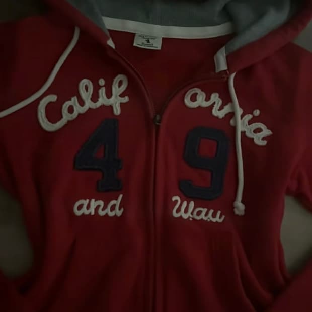 후아유 레드후드집업