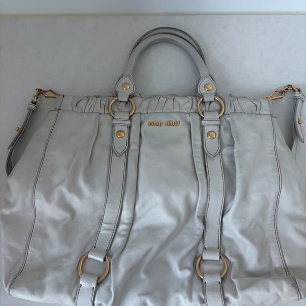 미우미우 정품 아이보리 숄더백