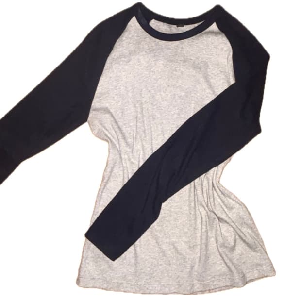 uniqlo navy sleeve t