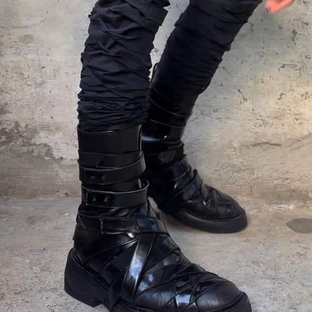 디올옴므 페이던트 스트랩 부츠