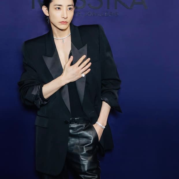 생로랑 파워숄더 스모킹 원버튼 블레이저 52사이즈