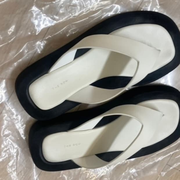 더 로우 긴자 쪼리 35.5