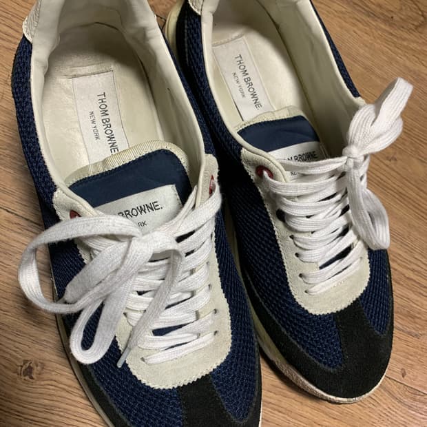 톰브라운 네이비 스니커즈