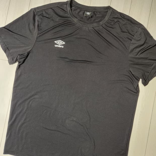 새상품급)엄브로 미니로고 화섬 기능성 트레이닝 러닝 반팔티셔츠 U0123