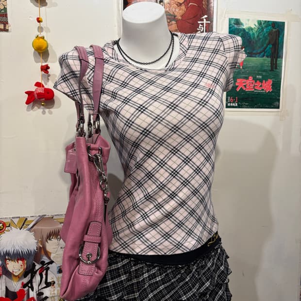 burberry 버버리 블루라벨 체크 패턴 딸기 핑크 딱붙 티셔츠