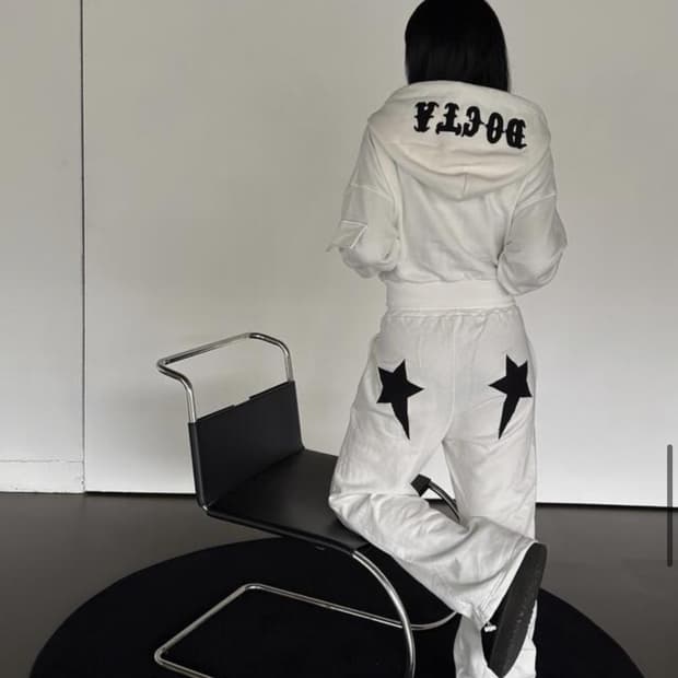 독타 레터링 패치 후드집업 화이트