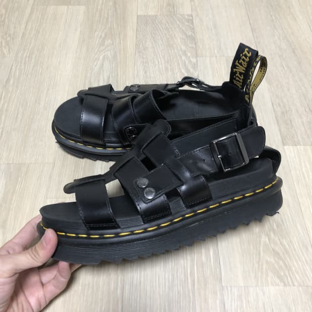 (260) 닥터마틴 Dr.martens 테리 TERRY 스트랩 샌들