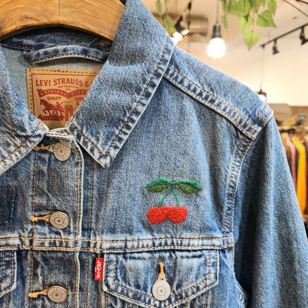 LEVIS 리바이스 체리 자수 데님  자켓