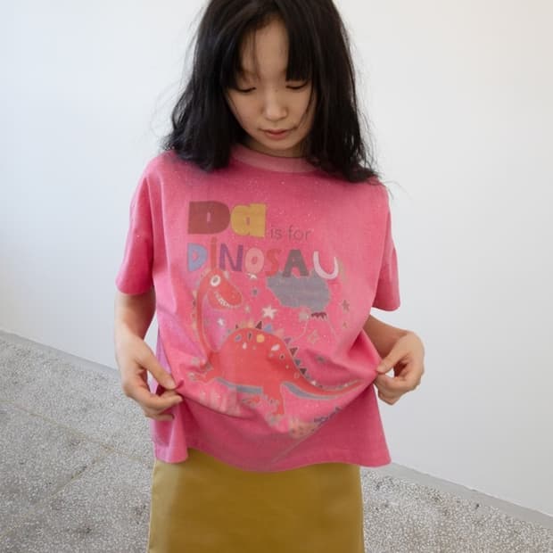 더디 DD TOP (GLITTER) 다이노소어 티셔츠 M