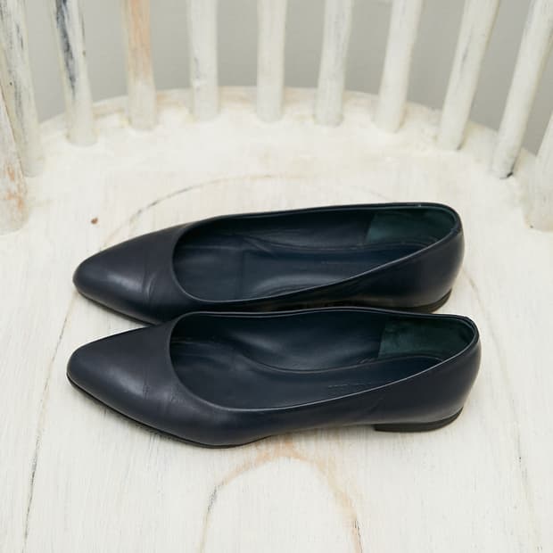 Point Toe Flat Shoes