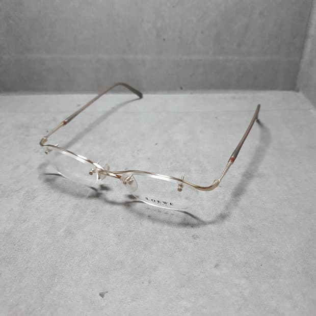 로에베 025 티타늄 무테