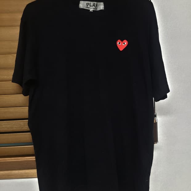 꼼데가르송 레드와펜 반팔