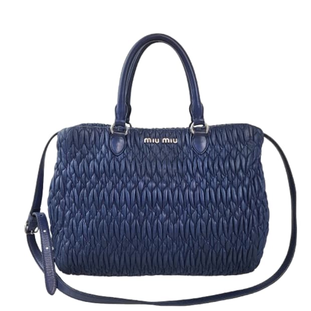 정품 미우미우 마테라쎄 나파가죽 크리스탈백