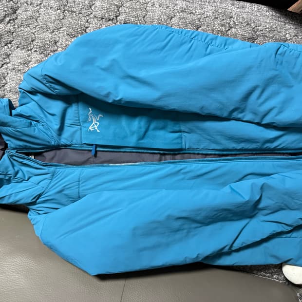 아크테릭스 프로톤 후디 s팝니다