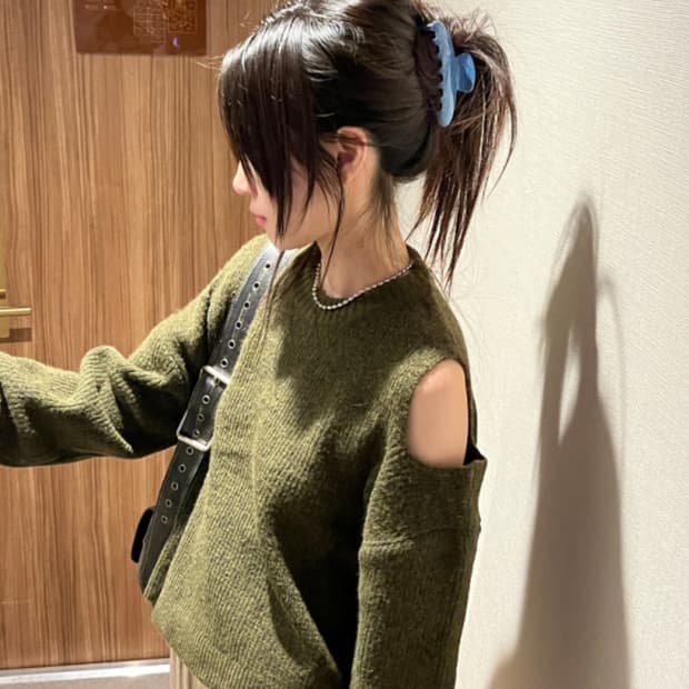 김아홉 from shoulder slit knit 프롬 숄더 슬릿 니트