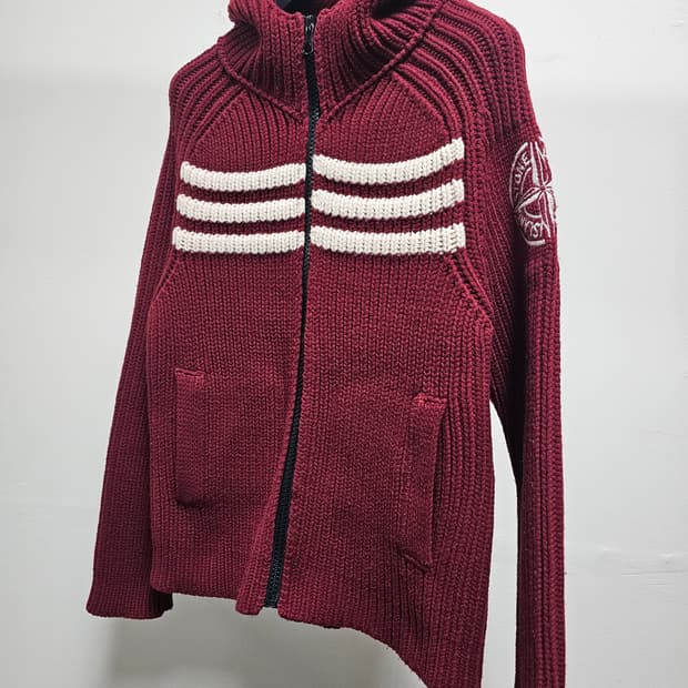 스톤아일랜드 헤비웨이트 울 니트 자수 가디건 