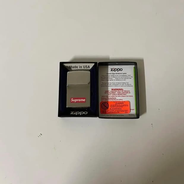 [Free] 08SS 슈프림 Supreme 지포 Zippo 라이터 실버