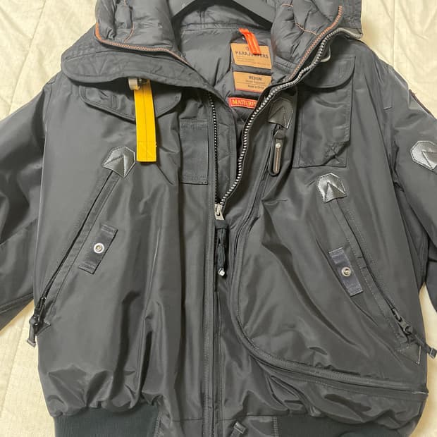 파라점퍼스 고비 23fw M사이즈 