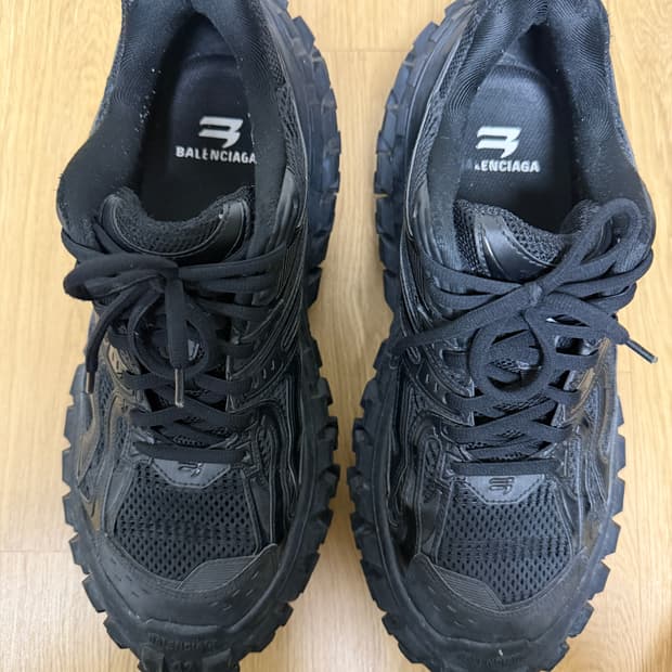 발렌시아가 디펜더 43