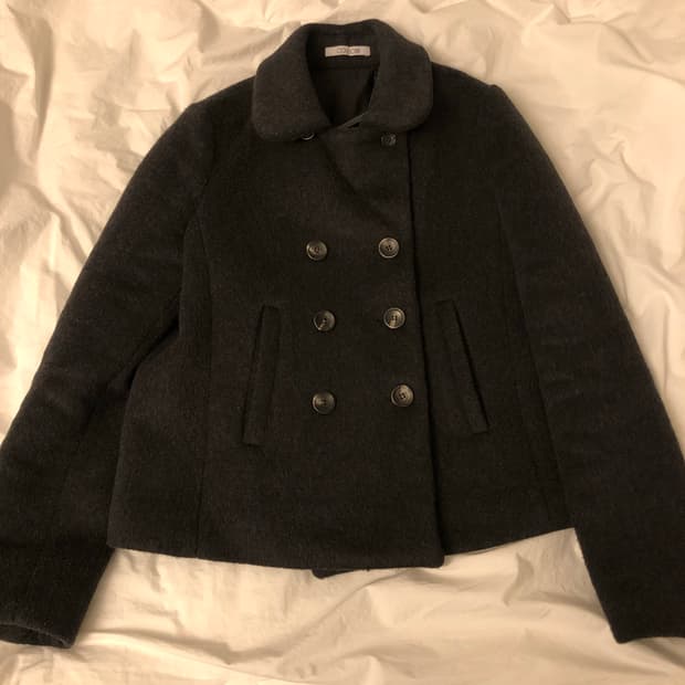 콜로신스 에어리 울 쇼트 코트 차콜