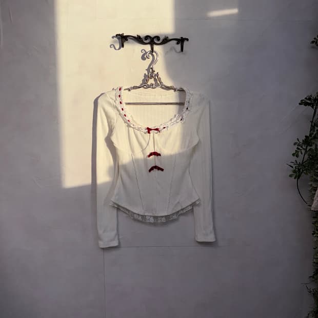 Red ribbon point lace layered corset 긴팔티