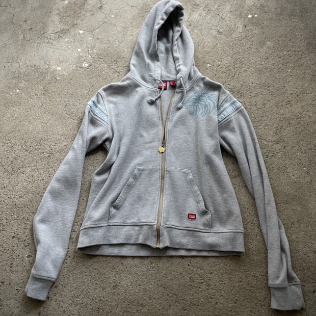 grey hoody