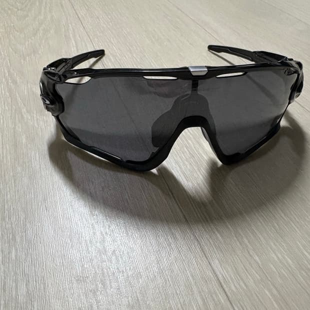 오클리 죠브레이커