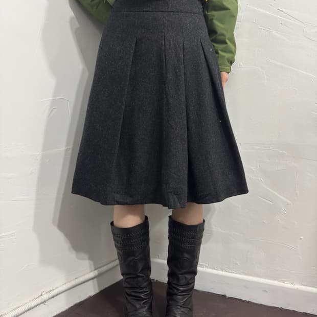 suit pleats midi skirt