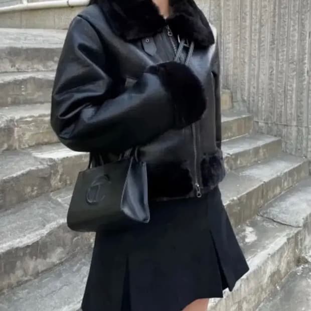 보헤미안서울st 무스탕 키튼 크롭 무스탕 블랙