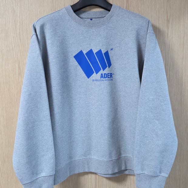 (착샷) 아더에러 볼록 로고 스웻 티셔츠 맨투맨 