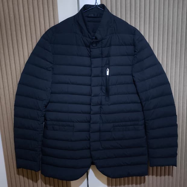 46사이즈 90 아르마니 꼴레지오니 경량패딩