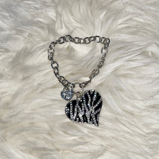 게스 갸루 하트 지브라 팔찌