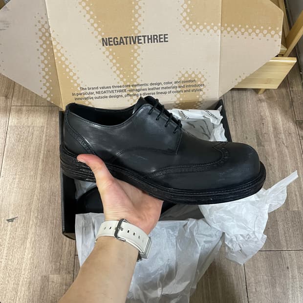 네거티브쓰리 윙팁 26ss 새상품 270