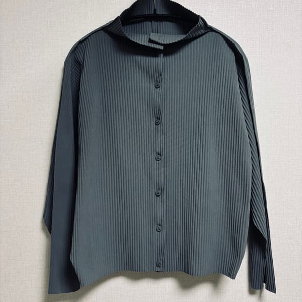 이세이미야케 미 ISSEY MIYAKE ME 플리츠 버튼 셔츠