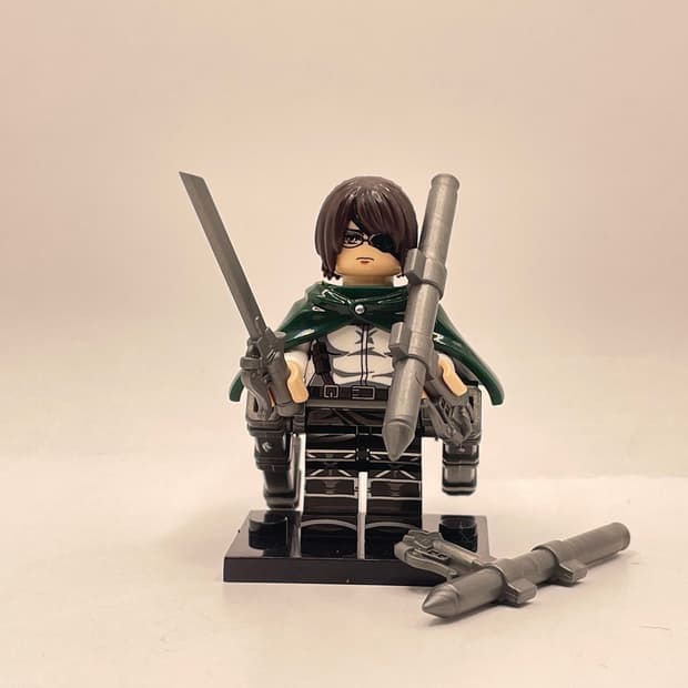 진격의 거인 피규어 한지 조에(배송비 포함 가격)