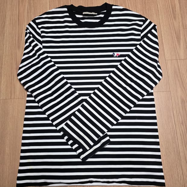 M) 메종키츠네 삼색 패치 스트라이프 라운드 긴팔티