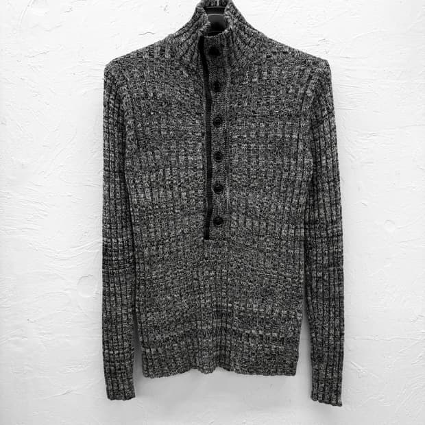 monsieur nicole 하이넥 하프버튼 니트