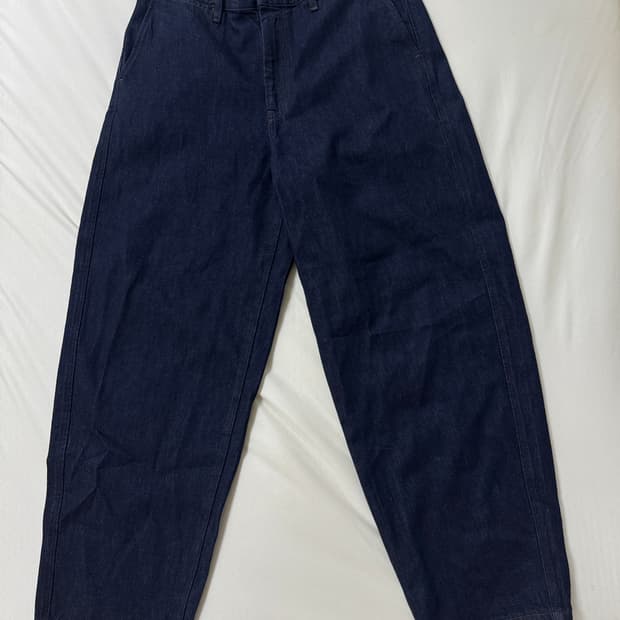 유니클로 배기 커브 진 