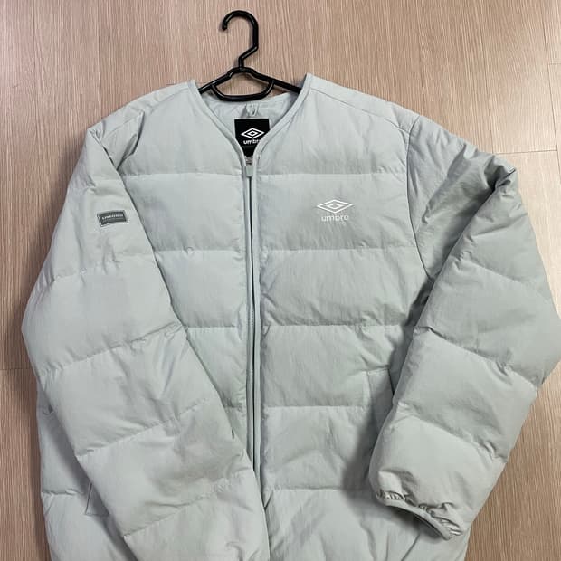 엄브로 경량패딩 라이트 그레이 XL