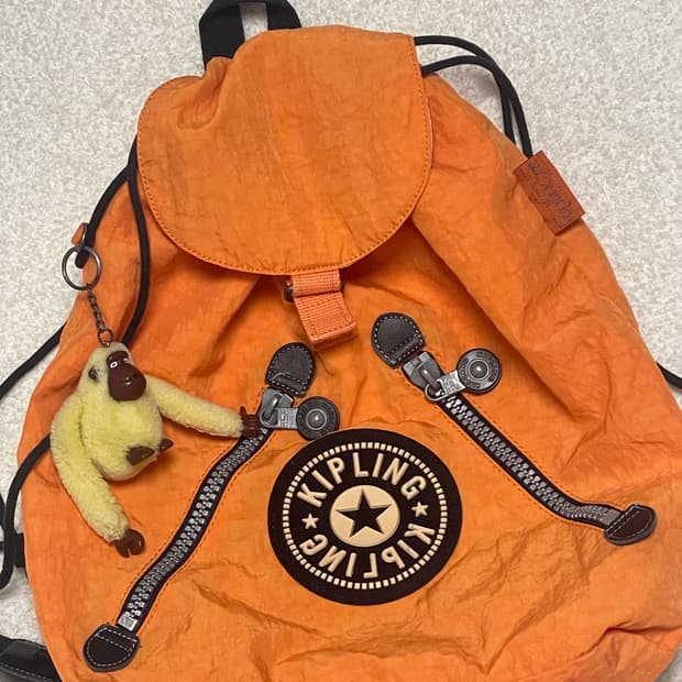 📍키플링 오렌지 백팩