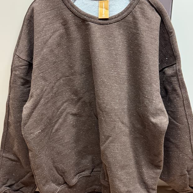 프리즘웍스 OG BOCAI 맨투맨 다크브라운 색상 XL사이즈