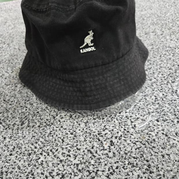 캉골 블랙 버킷햇