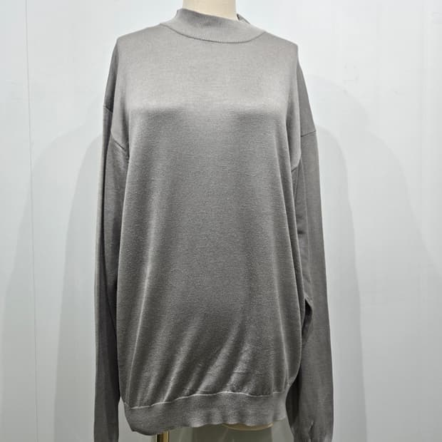 바라쿠타 모크넥 긴팔 니트 회색