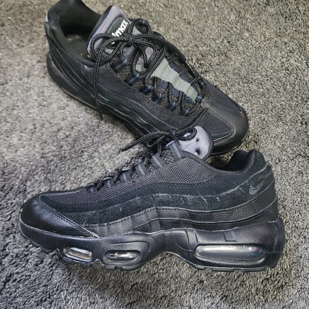 나이키 에어맥스95 트리플블랙 260사이즈 