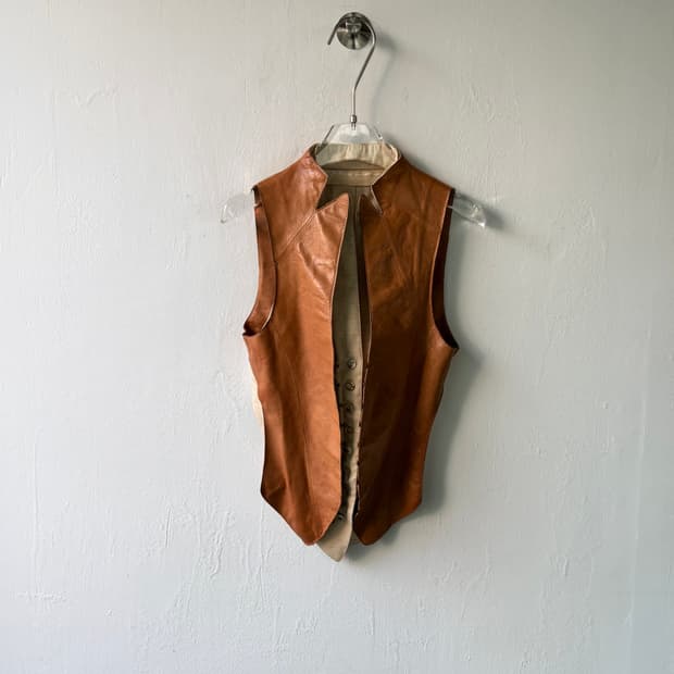 아티잔 아방가르드 레더 베스트 